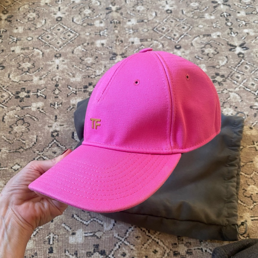 Tom Ford pink hat